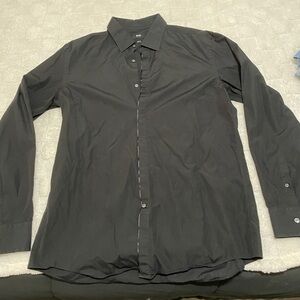 Men’s (no show) button down shirt